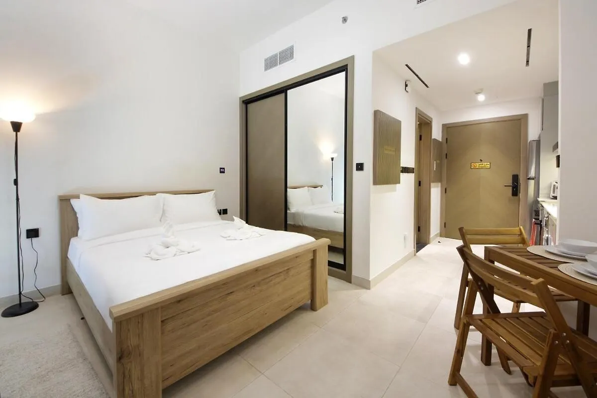 Modern Studio Stay In Business Bay Near Dubai Mall